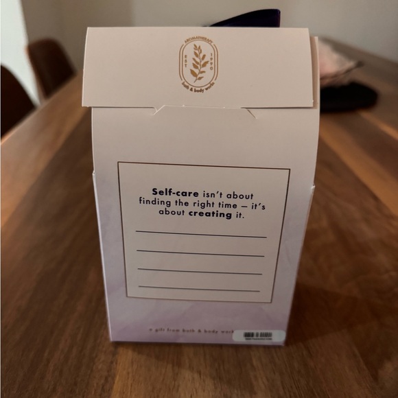 Brand new in box Bath and Body Works Reset & Renew Lavender Vanilla Bath Set - Picture 2 of 2